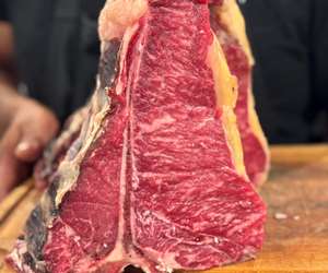T bone steak marbled 